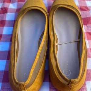 Women’s dress shoes Size 10